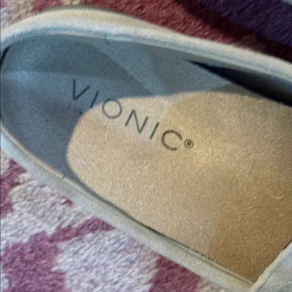 NWOT Vionic Grey Uptown Suede Leather Penny Loafers Size 7.5 - Picture 3 of 10